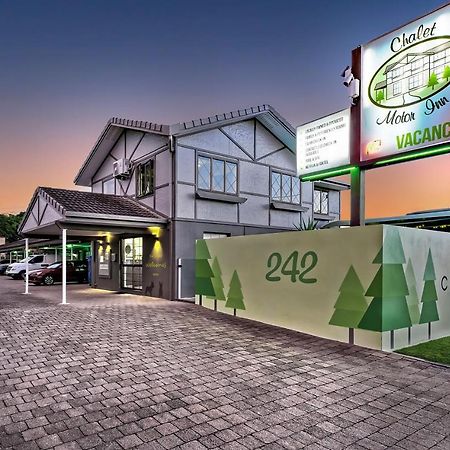 בונדברג Chalet Motor Inn מראה חיצוני תמונה