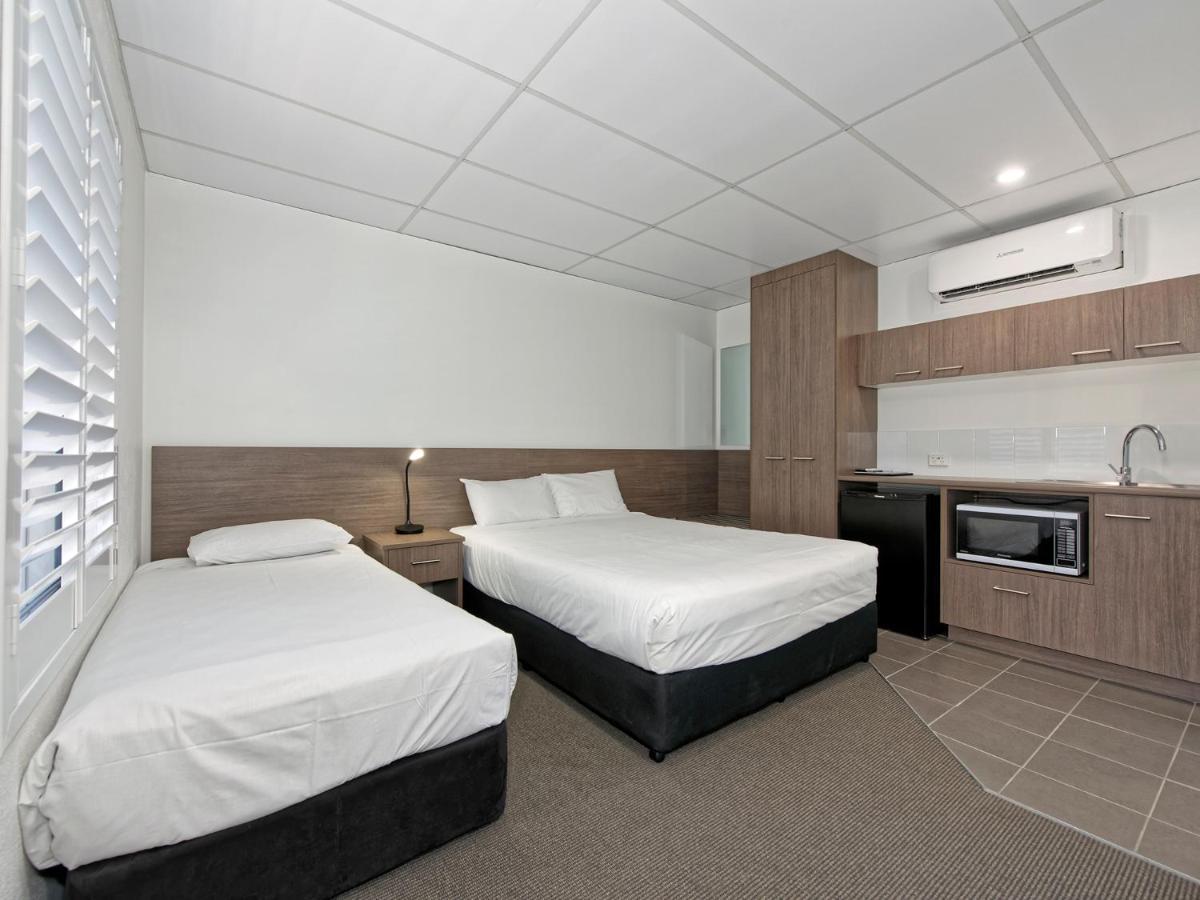בונדברג Chalet Motor Inn מראה חיצוני תמונה