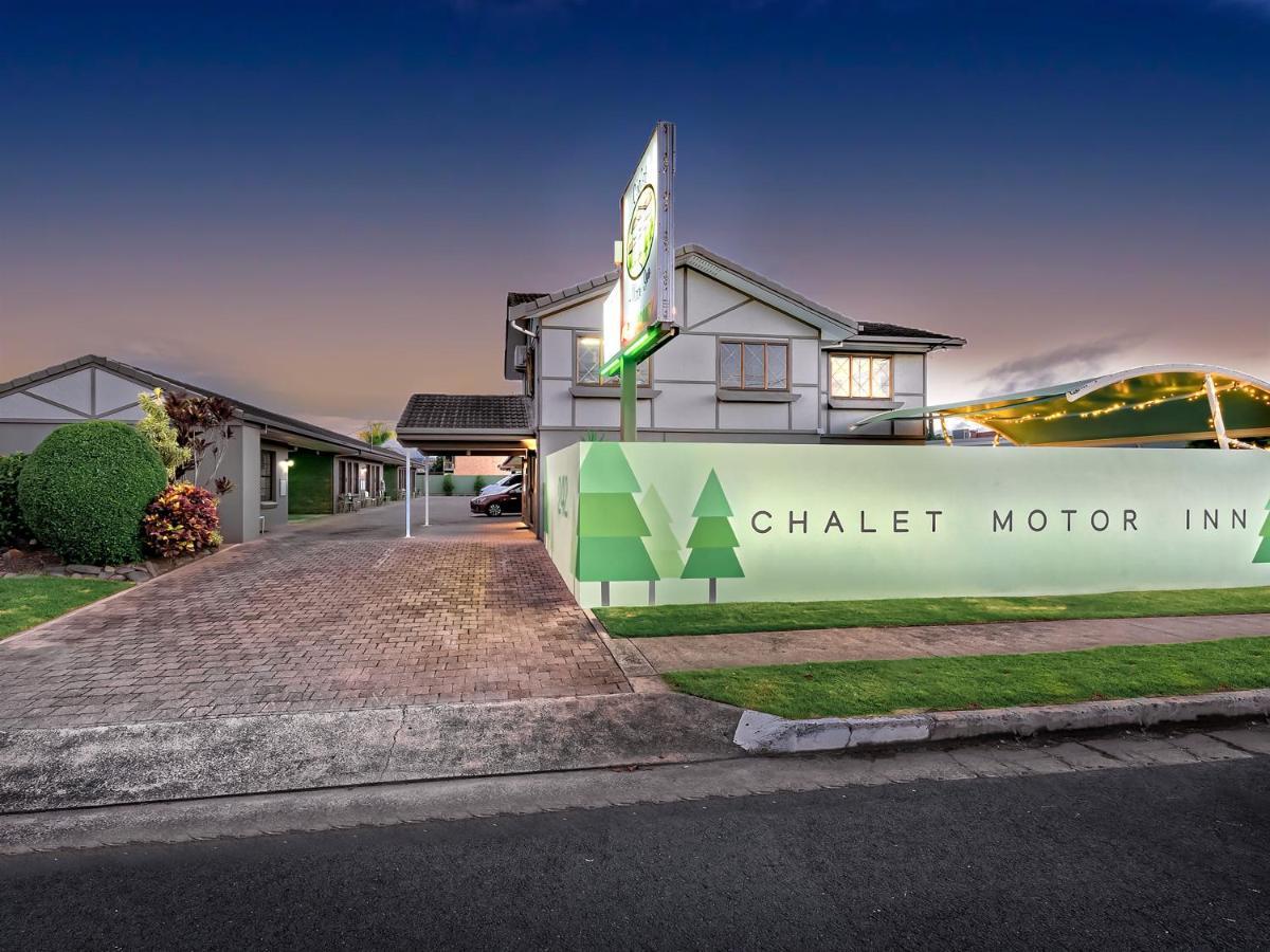 בונדברג Chalet Motor Inn מראה חיצוני תמונה