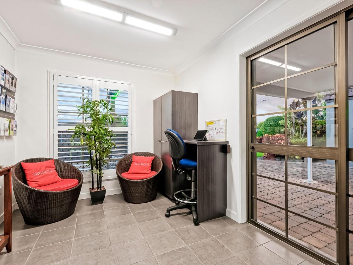בונדברג Chalet Motor Inn מראה חיצוני תמונה