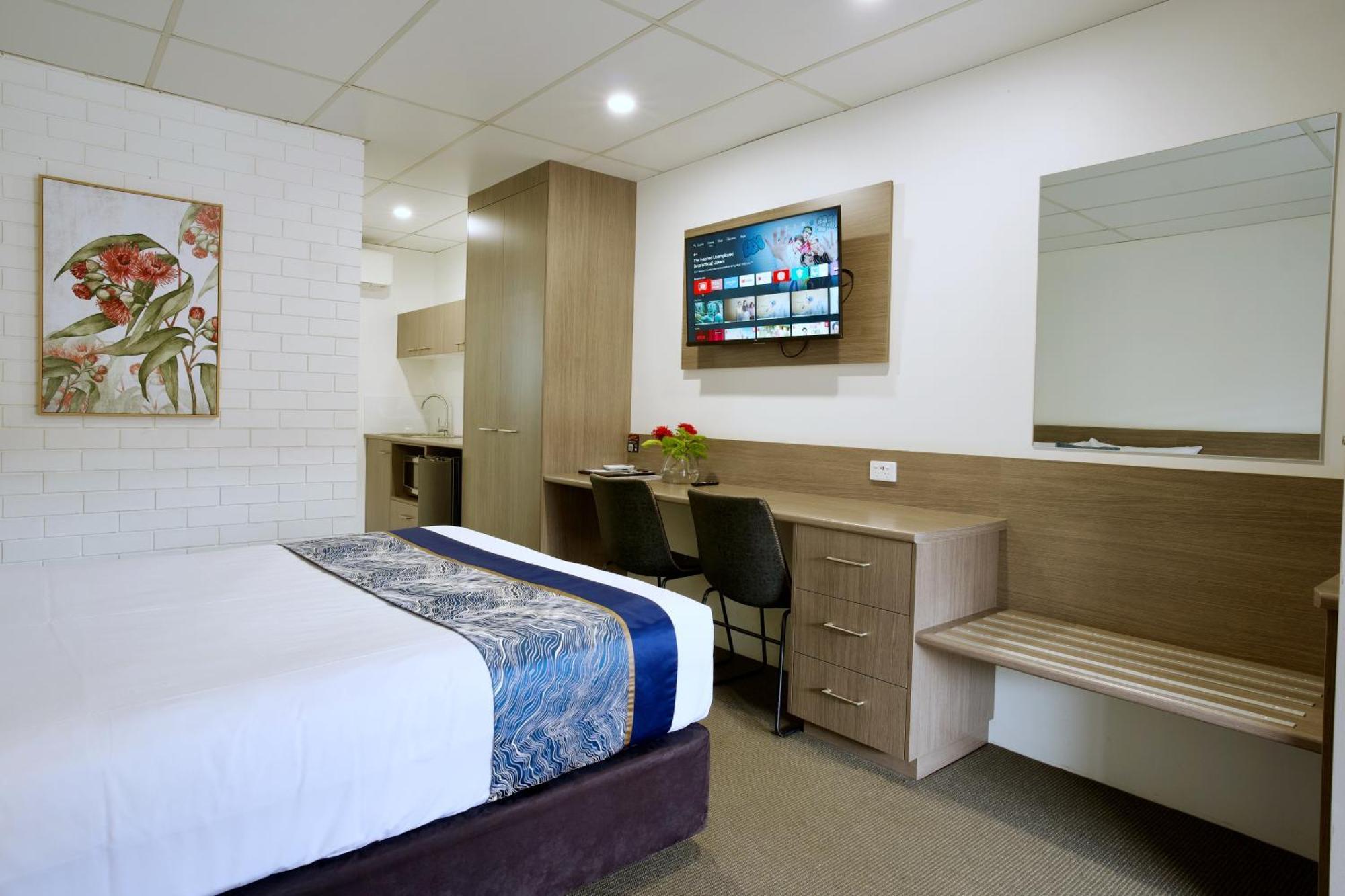בונדברג Chalet Motor Inn מראה חיצוני תמונה